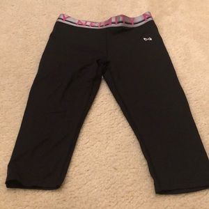 Nfinity Pink Band Capri